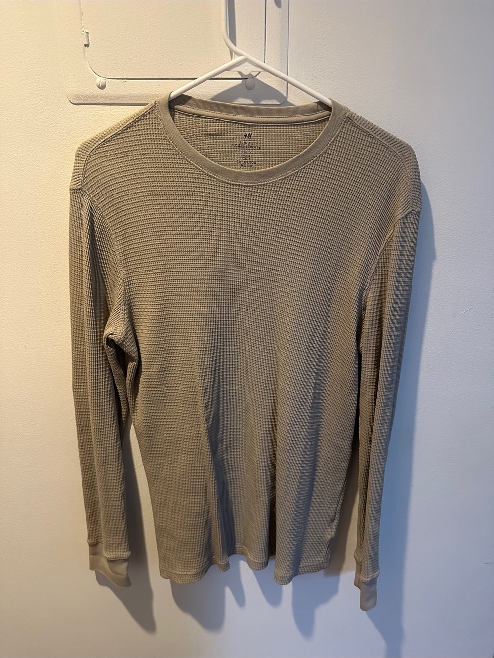 H&M Men's Long-Sleeve Waffle Knit Shirt — Beige/Tan slim fit